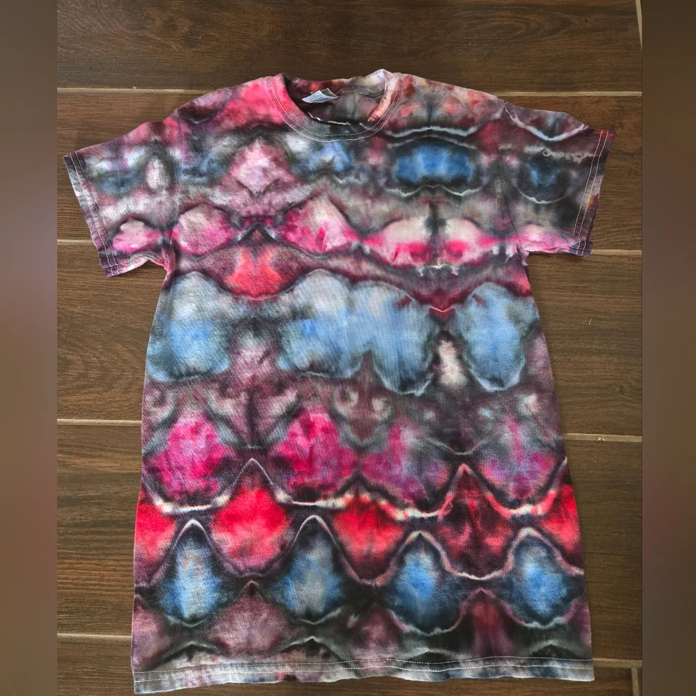 Custom tie dye tee - Picture 1 of 1